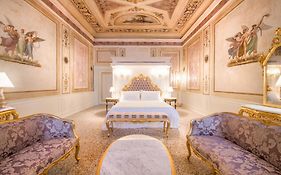 Ca' Bonfadini Historic Experience